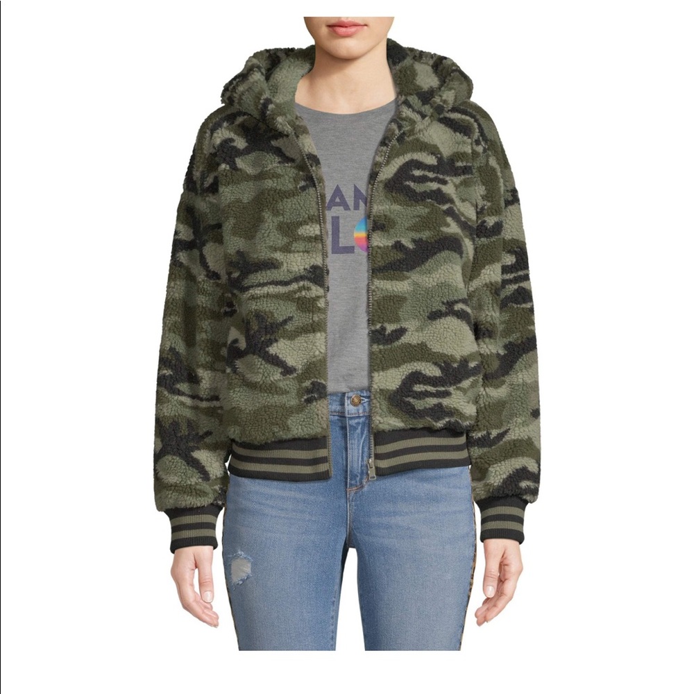 Faux Teddy Fur Zip Up Hooded Camo Print Jacket